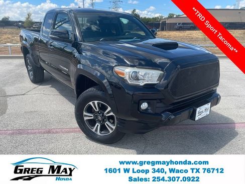 Used 2016 Toyota Tacoma TRD Sport w/ Towing Package RWD image 1