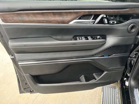 New 2024 Jeep Grand Wagoneer L 4WD image 8