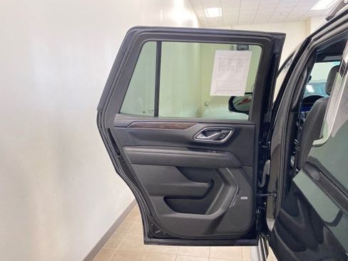 Used 2023 Chevrolet Tahoe LT w/ Luxury Package AWD/4WD image 8