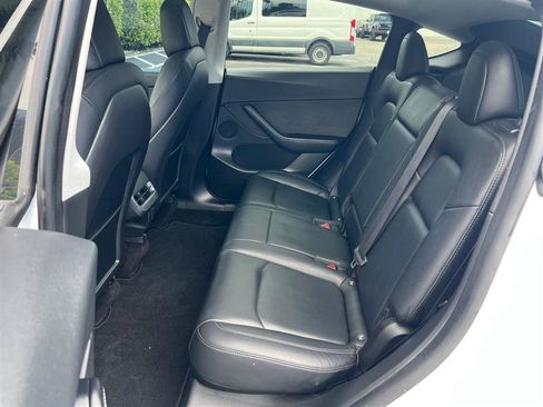 Used 2022 Tesla Model Y Performance AWD/4WD image 5