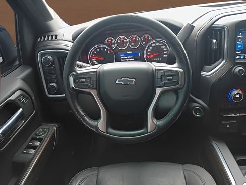 Used 2020 Chevrolet Silverado 1500 LT Trail Boss AWD/4WD image 26