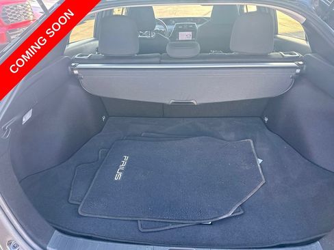 Used 2022 Toyota Prius LE FWD image 11