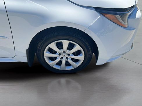 Used 2022 Toyota Corolla LE FWD image 20