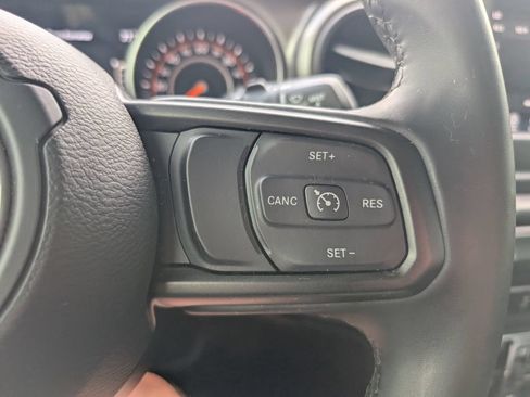 Used 2019 Jeep Wrangler Unlimited Sport S AWD/4WD image 15