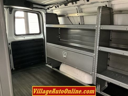 Used 2019 Chevrolet Express 2500 w/ Driver Convenience Package RWD image 32