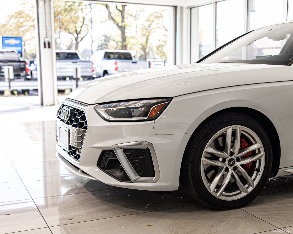 Used 2022 Audi A4 2.0T Premium Plus w/ Premium Plus Package AWD/4WD image 4