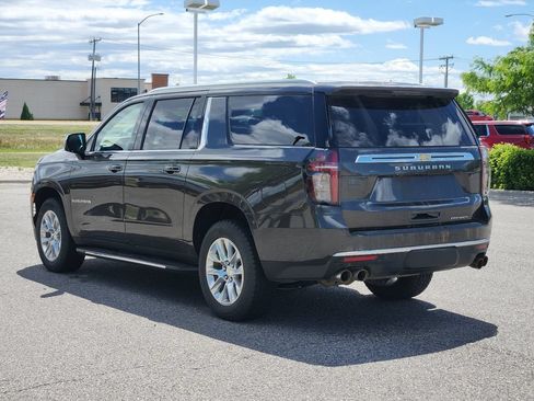 Used 2021 Chevrolet Suburban Premier w/ Premium Package AWD/4WD image 8