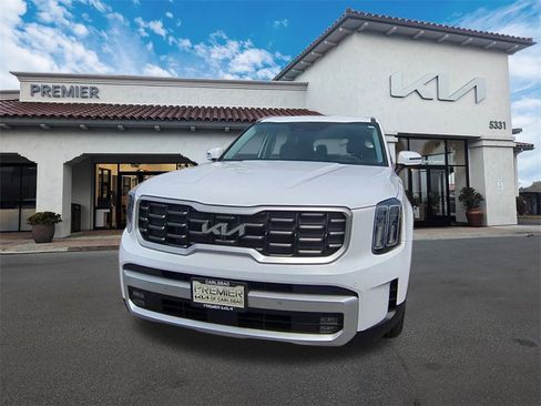 Certified 2024 Kia Telluride SX Prestige w/ Towing Package image 3
