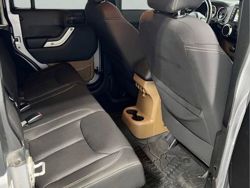 Used 2014 Jeep Wrangler Unlimited Rubicon w/ Dual Top Group image 20