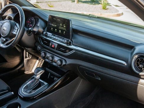 Used 2021 Kia Forte GT-Line image 11