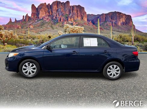 Used 2011 Toyota Corolla LE image 3