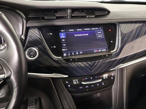 Used 2025 Cadillac XT6 Premium Luxury image 6