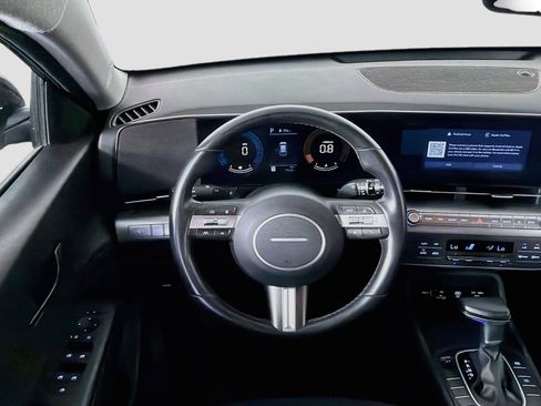 Used 2025 Hyundai Kona SEL FWD image 18