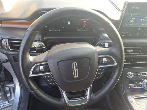 Used 2023 Lincoln Nautilus Reserve image 16