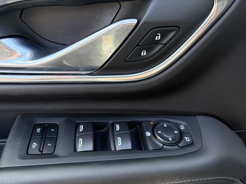 Used 2024 Chevrolet Tahoe LT image 15