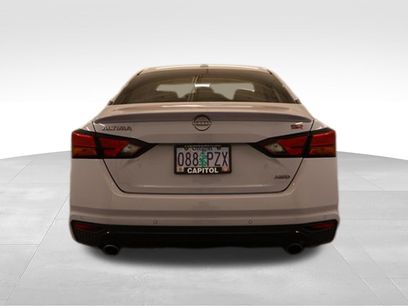 Used 2023 Nissan Altima 2.5 SR w/ SR Premium Package