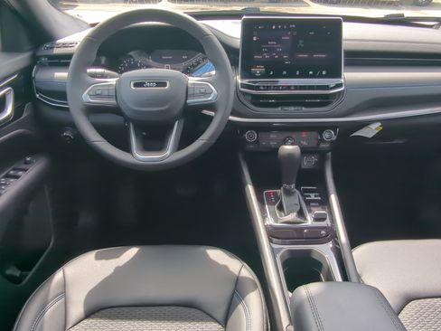 New 2026 Jeep Compass Latitude AWD/4WD image 14