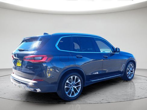 Used 2023 BMW X5 xDrive40i AWD/4WD image 3