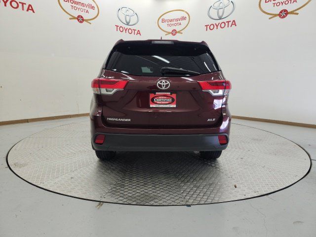 Certified 2018 Toyota Highlander XLE FWD image 7