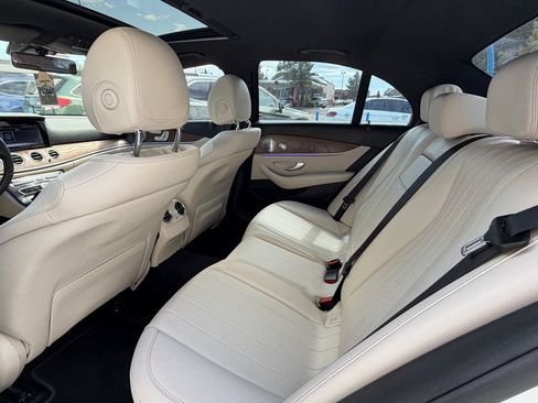 Used 2017 Mercedes-Benz E 300 4MATIC image 10