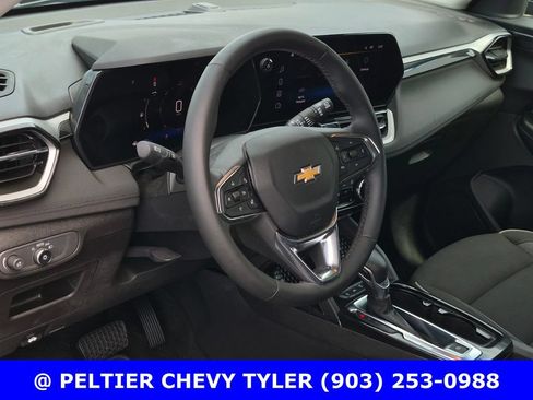 Used 2025 Chevrolet TrailBlazer LT w/ Convenience Package FWD image 28