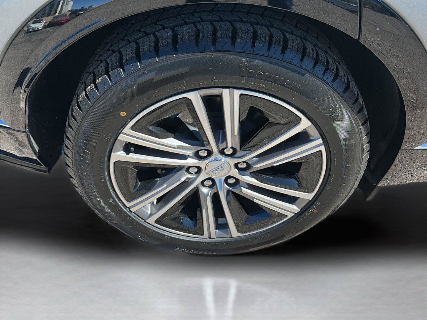 Used 2024 Cadillac Lyriq Luxury AWD/4WD image 9
