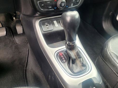 Used 2020 Jeep Compass Latitude w/ Popular Equipment Group image 19