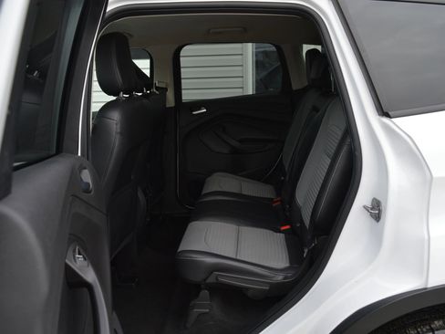 Used 2019 Ford Escape SE image 14