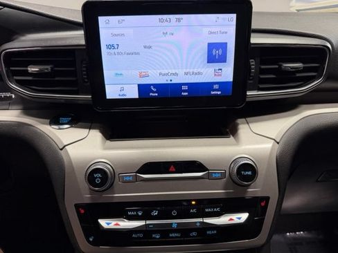 Used 2023 Ford Explorer XLT w/ Equipment Group 202A AWD/4WD image 36