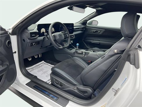 Used 2024 Ford Mustang Dark Horse image 11