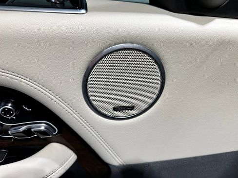 Used 2020 Land Rover Range Rover HSE image 13