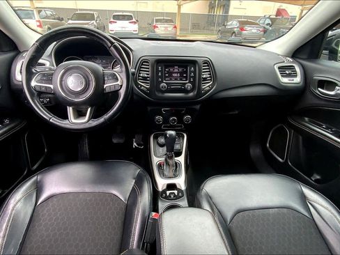 Used 2017 Jeep Compass Latitude image 15