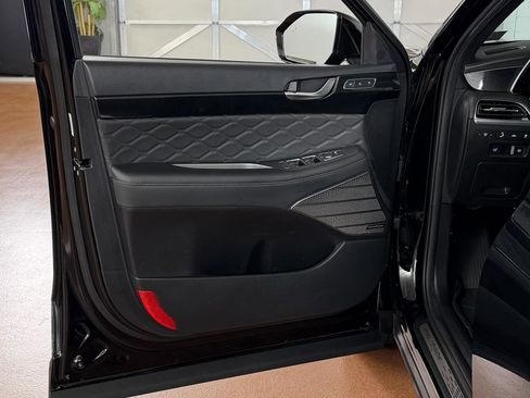 Used 2022 Hyundai Palisade Calligraphy image 16