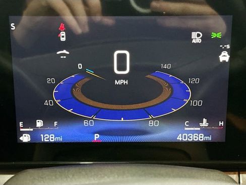 Used 2024 Chevrolet Trax ACTIV w/ Sunroof Package image 13