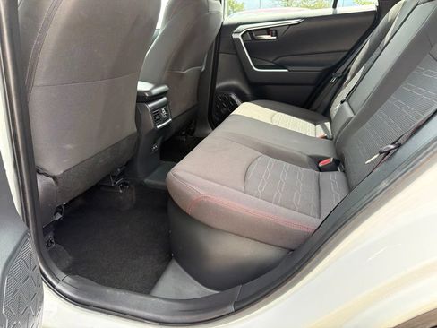 Used 2025 Toyota RAV4 SE AWD/4WD image 19