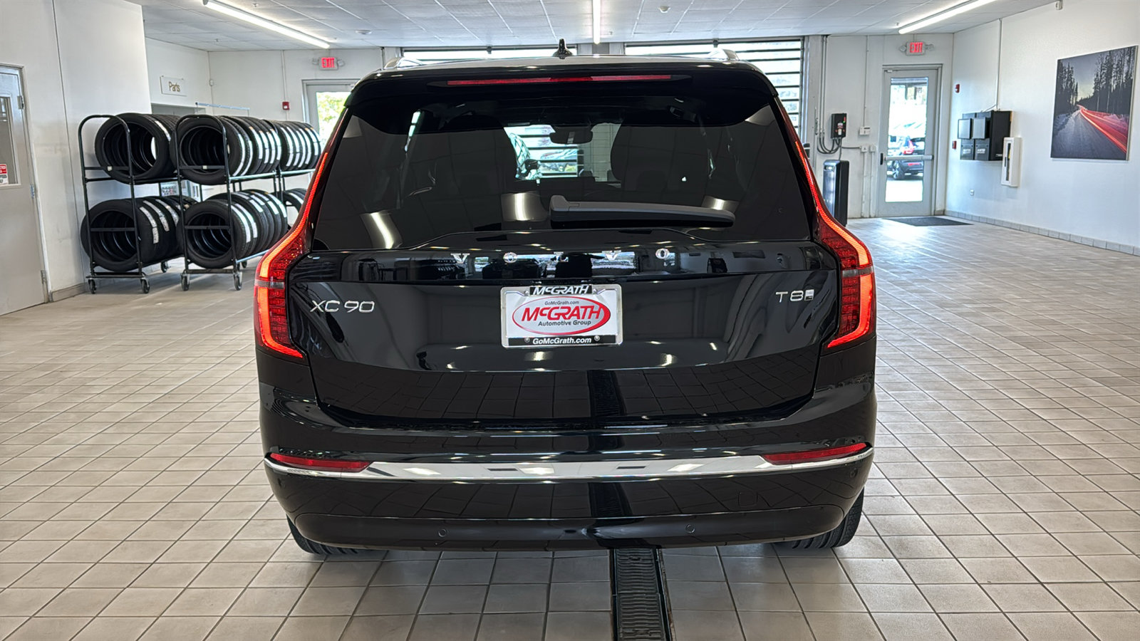New 2026 Volvo XC90 T8 Plus w/ Protection Package AWD/4WD image 6
