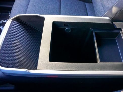 Used 2025 GMC Terrain Elevation image 28