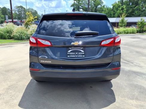Used 2021 Chevrolet Equinox LS w/ LS Convenience Package FWD image 3