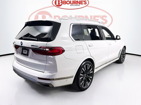 Used 2022 BMW X7 xDrive40i w/ Cold Weather Package AWD/4WD image 11