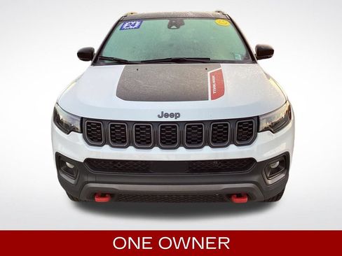 Used 2024 Jeep Compass Trailhawk AWD/4WD image 2