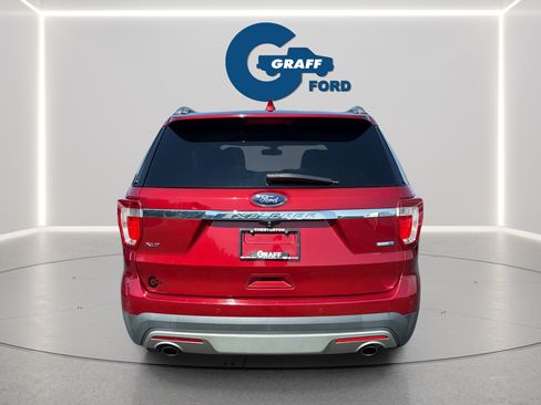 Used 2016 Ford Explorer XLT w/ Equipment Group 202A AWD/4WD image 9
