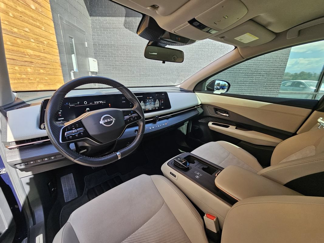 Used 2024 Nissan Ariya AWD image 15