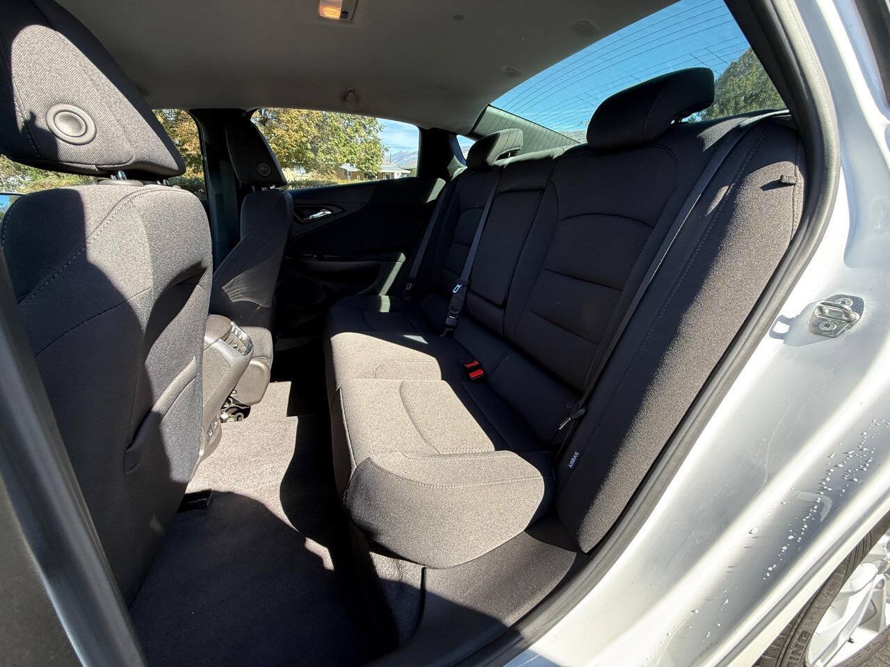 Used 2017 Chevrolet Malibu Hybrid w/ Driver Confidence Package FWD image 11