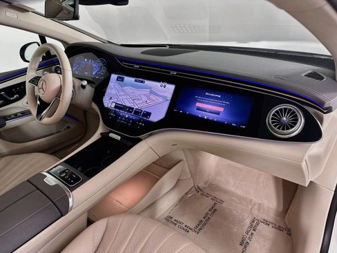 Certified 2023 Mercedes-Benz EQS 580 4MATIC Sedan image 30