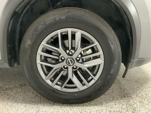 Used 2023 Nissan Rogue S AWD/4WD image 13
