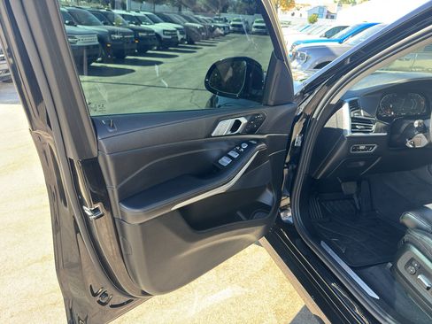 Used 2022 BMW X7 xDrive40i w/ Cold Weather Package AWD/4WD image 7