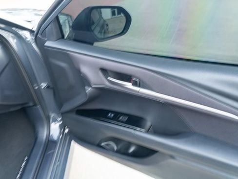 Used 2025 Toyota Camry LE FWD image 39
