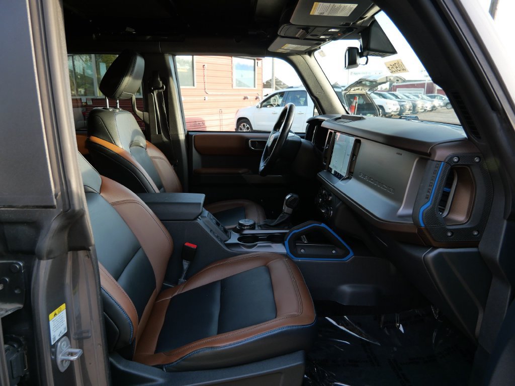 Used 2023 Ford Bronco Outer Banks AWD/4WD image 12