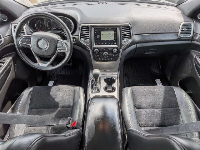Used 2018 Jeep Grand Cherokee Laredo RWD image 15