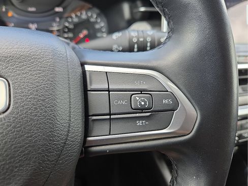 Used 2022 Jeep Compass Latitude AWD/4WD image 18
